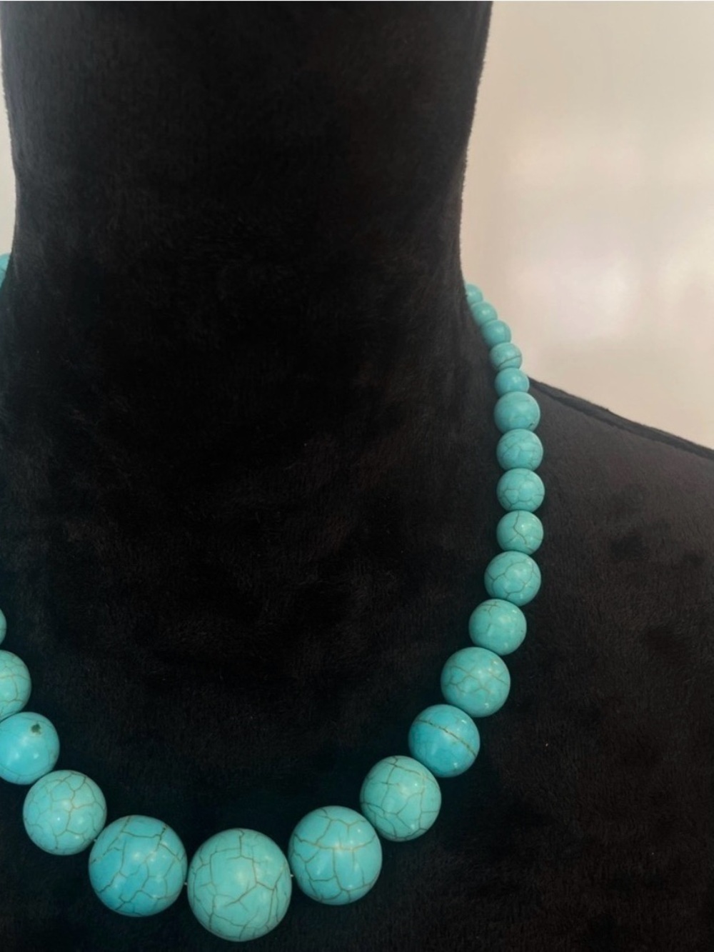 Turquoise beaded necklace 18”+ 3” extender